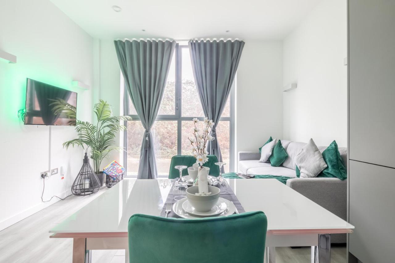 Elegant Apartment 米尔顿凯恩斯 外观 照片